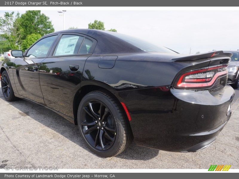 Pitch-Black / Black 2017 Dodge Charger SE