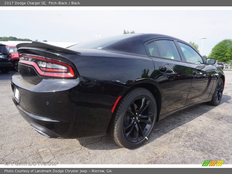 Pitch-Black / Black 2017 Dodge Charger SE