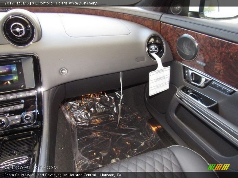 Polaris White / Jet/Ivory 2017 Jaguar XJ XJL Portfolio