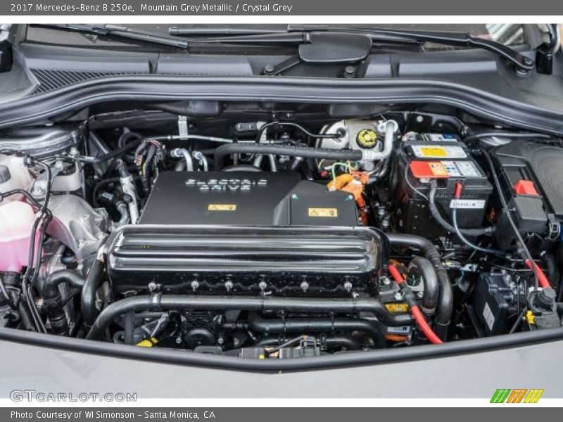 Mountain Grey Metallic / Crystal Grey 2017 Mercedes-Benz B 250e