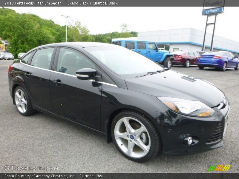 Tuxedo Black / Charcoal Black 2013 Ford Focus Titanium Sedan