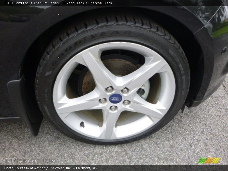 Tuxedo Black / Charcoal Black 2013 Ford Focus Titanium Sedan