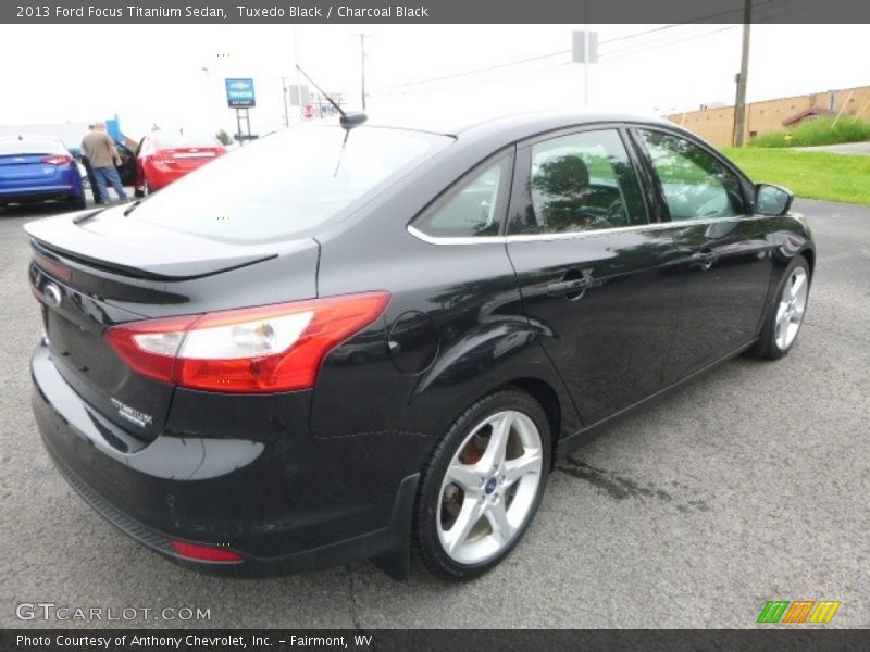 Tuxedo Black / Charcoal Black 2013 Ford Focus Titanium Sedan