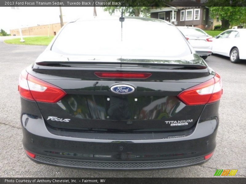 Tuxedo Black / Charcoal Black 2013 Ford Focus Titanium Sedan