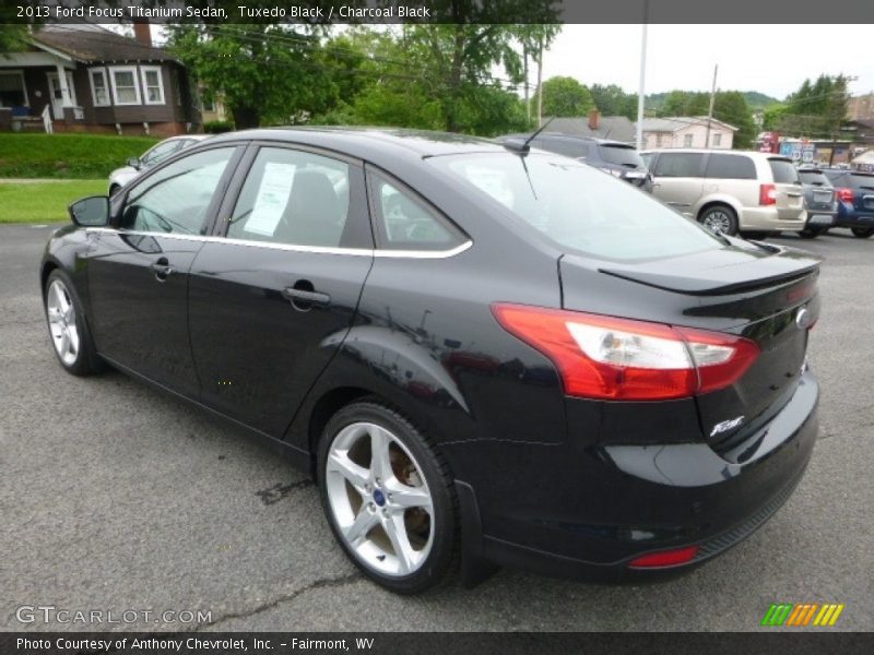 Tuxedo Black / Charcoal Black 2013 Ford Focus Titanium Sedan