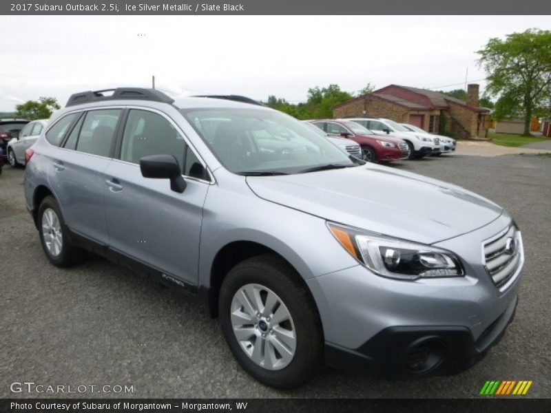 Front 3/4 View of 2017 Outback 2.5i
