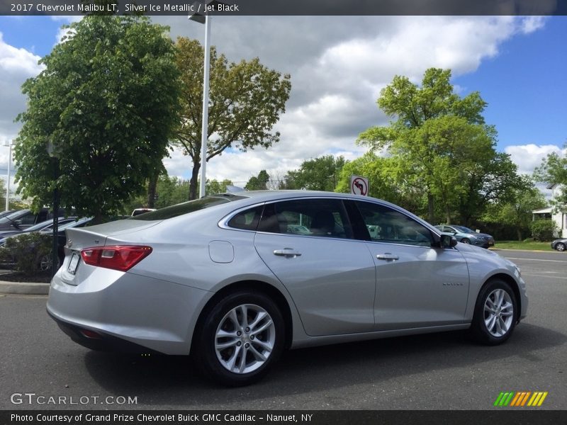 Silver Ice Metallic / Jet Black 2017 Chevrolet Malibu LT
