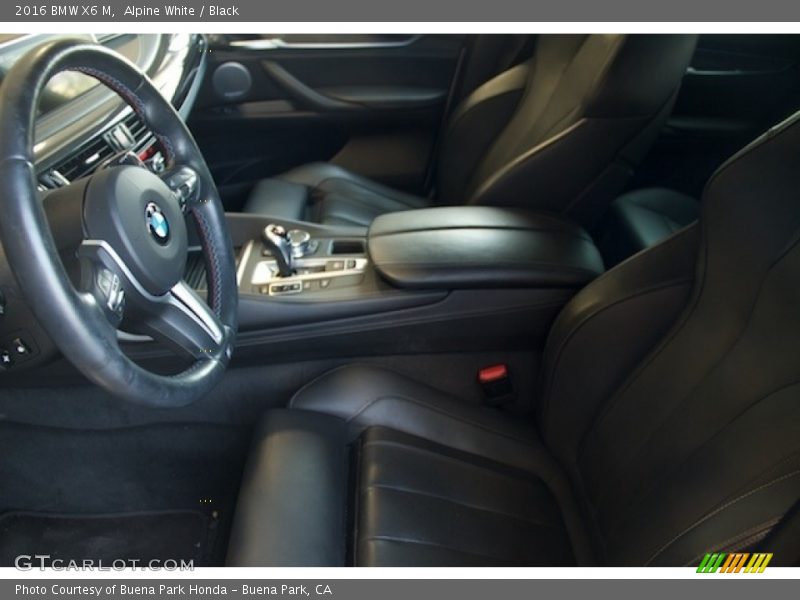 Alpine White / Black 2016 BMW X6 M