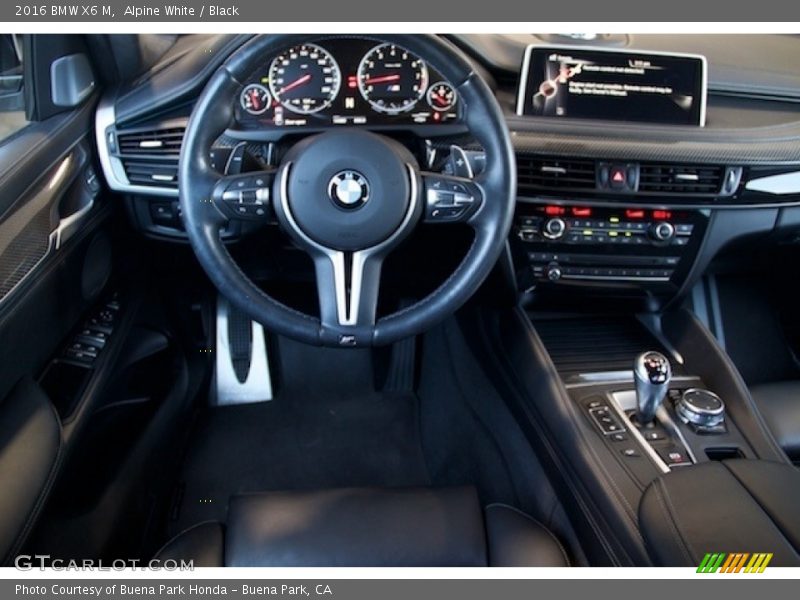 Alpine White / Black 2016 BMW X6 M