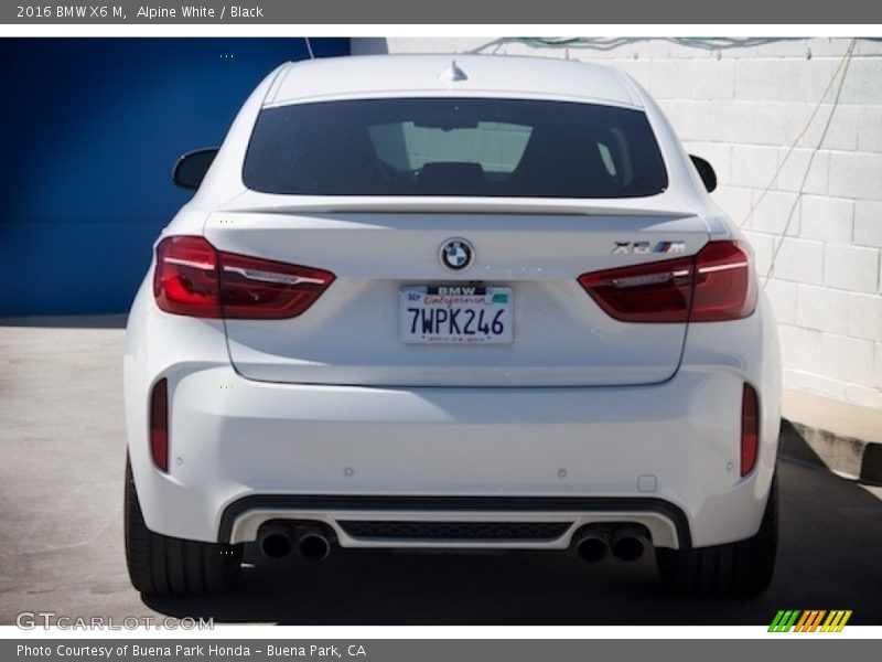 Alpine White / Black 2016 BMW X6 M