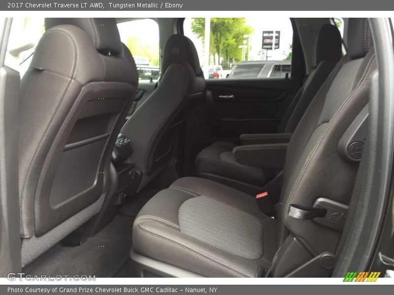 Tungsten Metallic / Ebony 2017 Chevrolet Traverse LT AWD