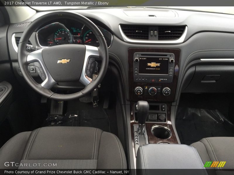 Tungsten Metallic / Ebony 2017 Chevrolet Traverse LT AWD