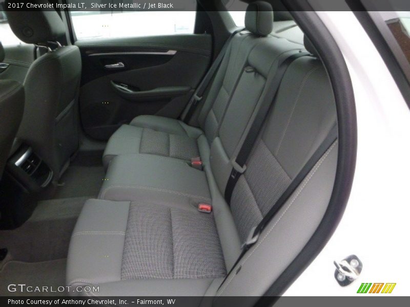 Silver Ice Metallic / Jet Black 2017 Chevrolet Impala LT