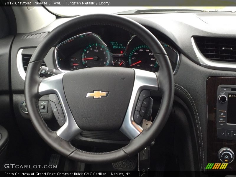 Tungsten Metallic / Ebony 2017 Chevrolet Traverse LT AWD