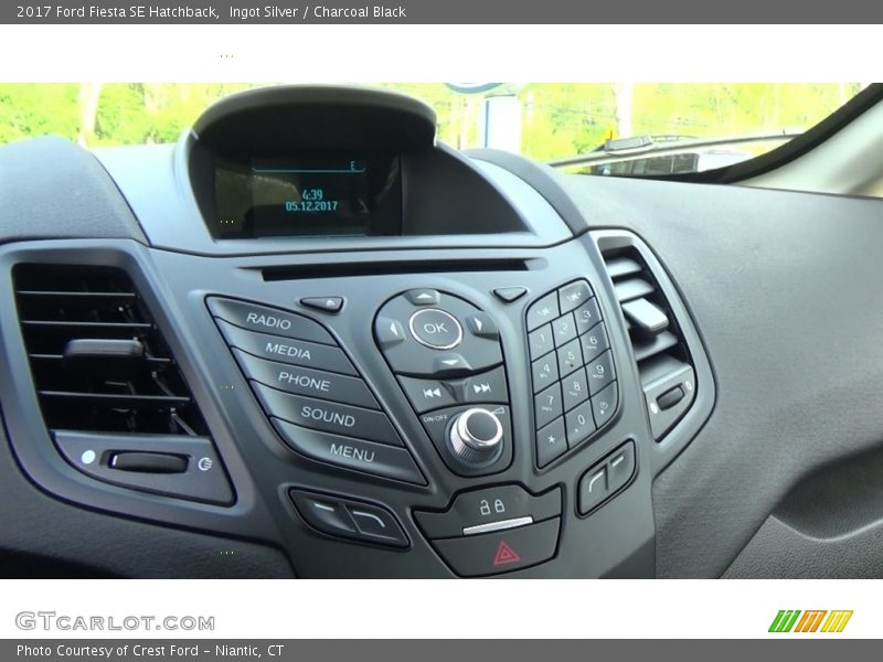 Controls of 2017 Fiesta SE Hatchback