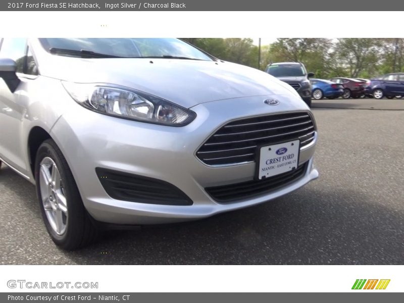 Ingot Silver / Charcoal Black 2017 Ford Fiesta SE Hatchback