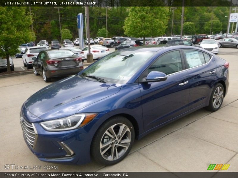 Front 3/4 View of 2017 Elantra Limited