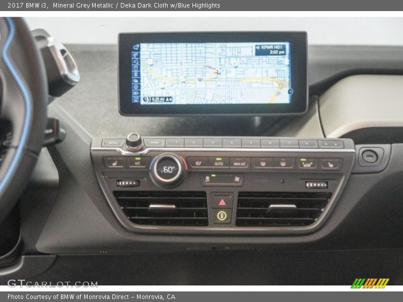 Mineral Grey Metallic / Deka Dark Cloth w/Blue Highlights 2017 BMW i3