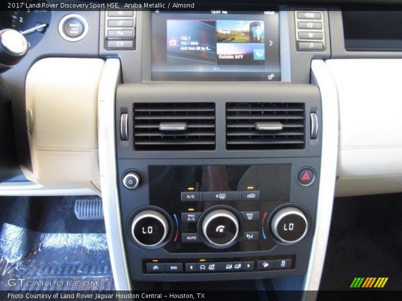 Aruba Metallic / Almond 2017 Land Rover Discovery Sport HSE