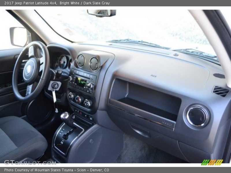 Bright White / Dark Slate Gray 2017 Jeep Patriot Latitude 4x4