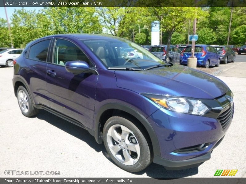 Front 3/4 View of 2017 HR-V EX AWD