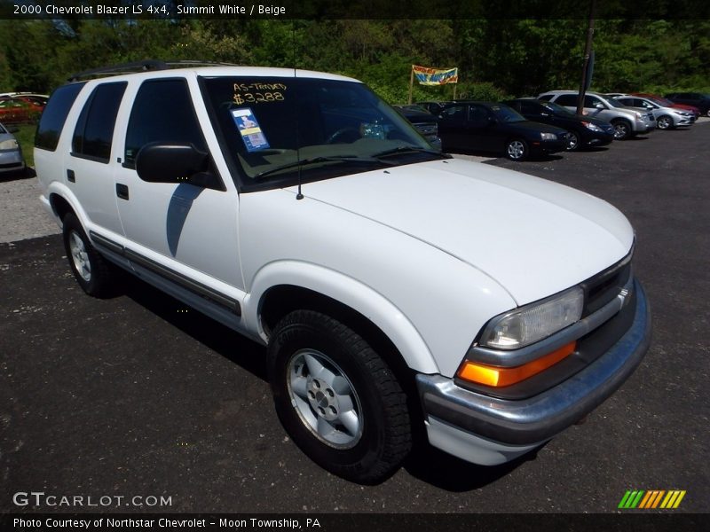 Front 3/4 View of 2000 Blazer LS 4x4