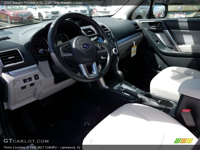 Dark Gray Metallic / Gray 2017 Subaru Forester 2.5i