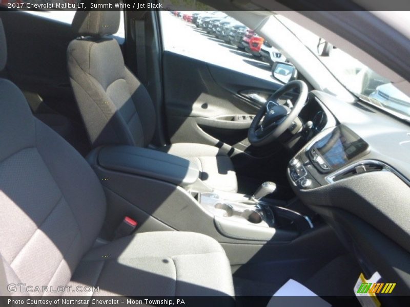 Summit White / Jet Black 2017 Chevrolet Malibu LT