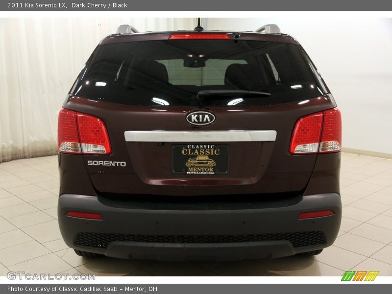 Dark Cherry / Black 2011 Kia Sorento LX