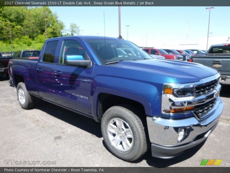 Deep Ocean Blue Metallic / Jet Black 2017 Chevrolet Silverado 1500 LT Double Cab 4x4