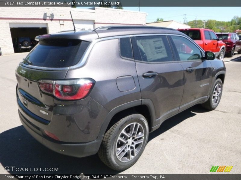 Granite Crystal Metallic / Black 2017 Jeep Compass Latitude 4x4