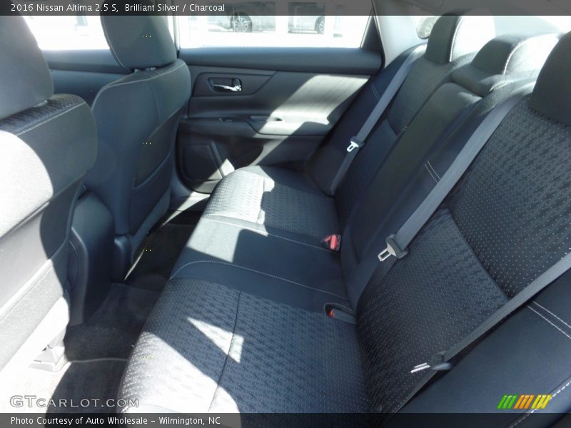 Brilliant Silver / Charcoal 2016 Nissan Altima 2.5 S