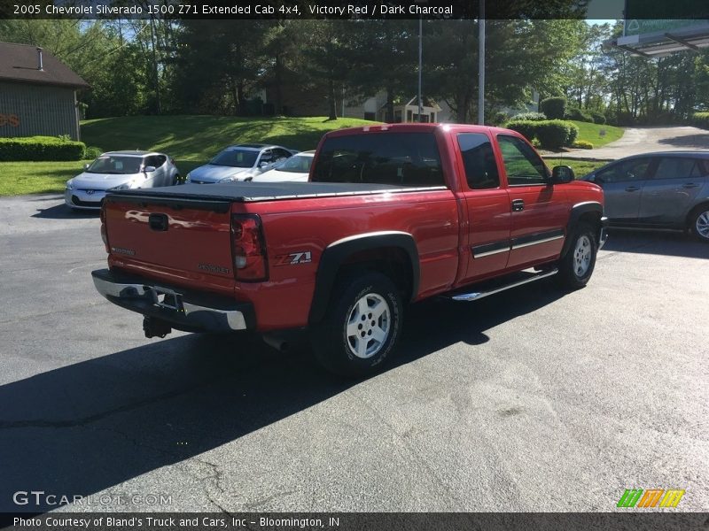 Victory Red / Dark Charcoal 2005 Chevrolet Silverado 1500 Z71 Extended Cab 4x4