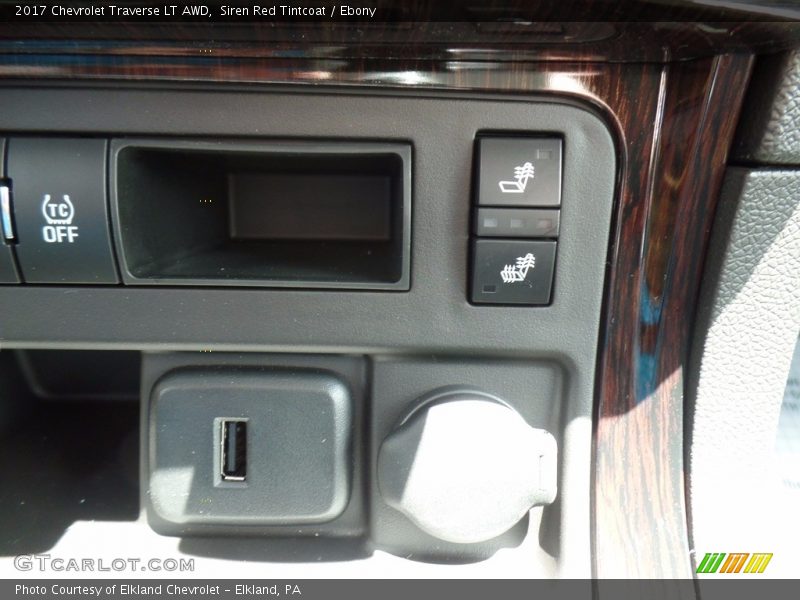 Siren Red Tintcoat / Ebony 2017 Chevrolet Traverse LT AWD