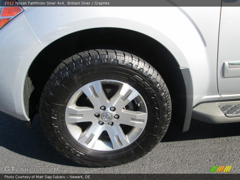Brilliant Silver / Graphite 2012 Nissan Pathfinder Silver 4x4