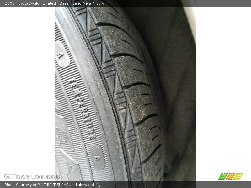 Desert Sand Mica / Ivory 2006 Toyota Avalon Limited