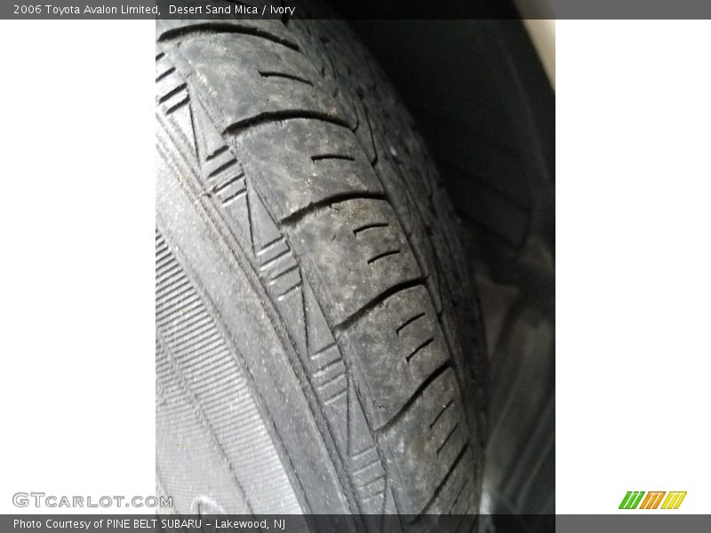 Desert Sand Mica / Ivory 2006 Toyota Avalon Limited