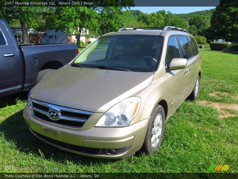 Front 3/4 View of 2007 Entourage GLS