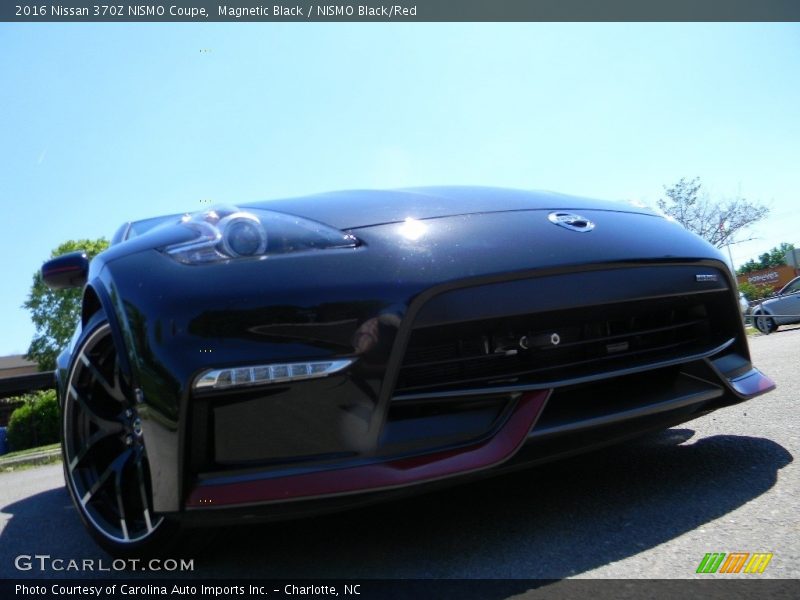 Magnetic Black / NISMO Black/Red 2016 Nissan 370Z NISMO Coupe