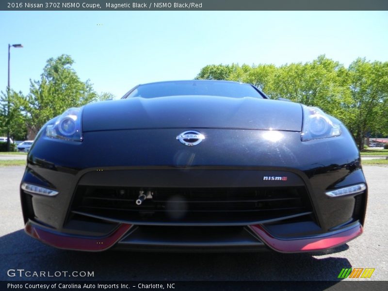 Magnetic Black / NISMO Black/Red 2016 Nissan 370Z NISMO Coupe