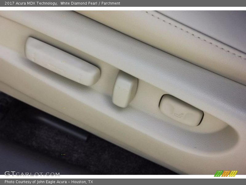 White Diamond Pearl / Parchment 2017 Acura MDX Technology