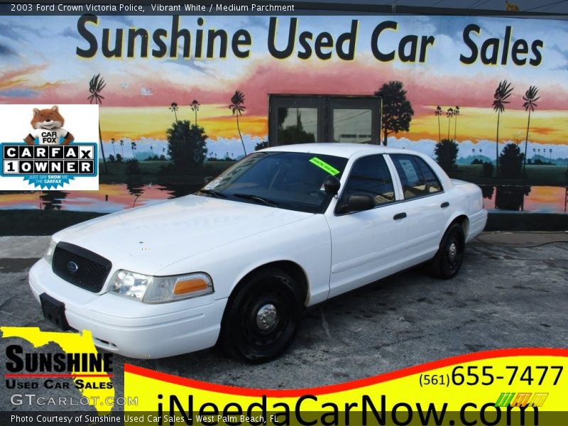 Vibrant White / Medium Parchment 2003 Ford Crown Victoria Police
