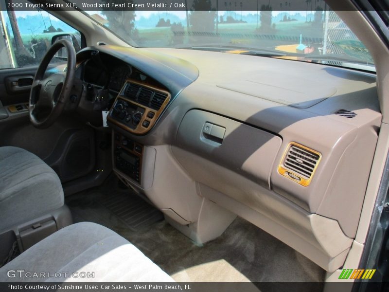Woodland Pearl Green Metallic / Oak 2000 Toyota Sienna XLE