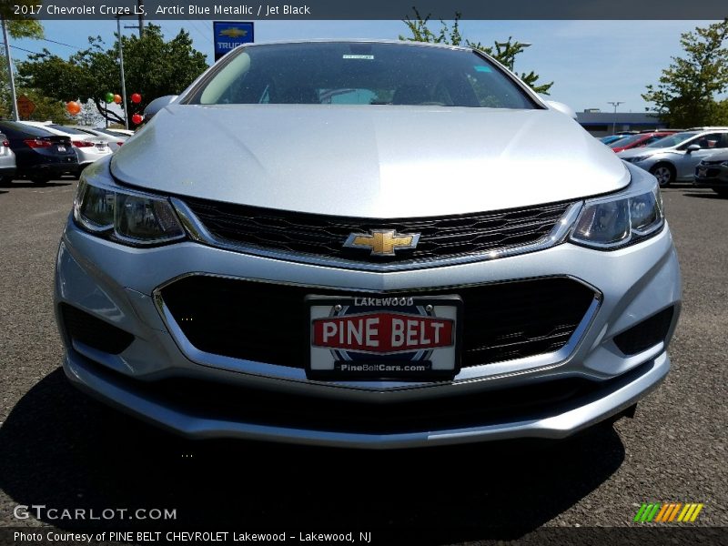 Arctic Blue Metallic / Jet Black 2017 Chevrolet Cruze LS