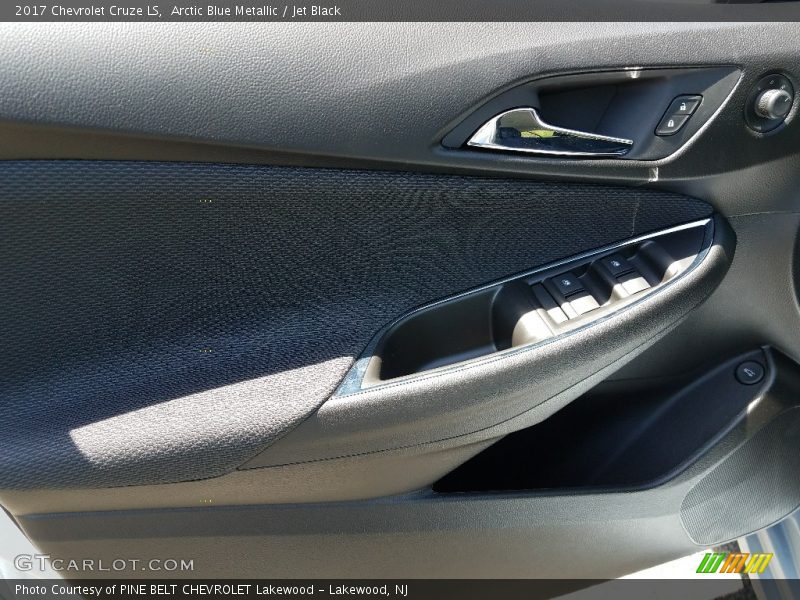 Arctic Blue Metallic / Jet Black 2017 Chevrolet Cruze LS