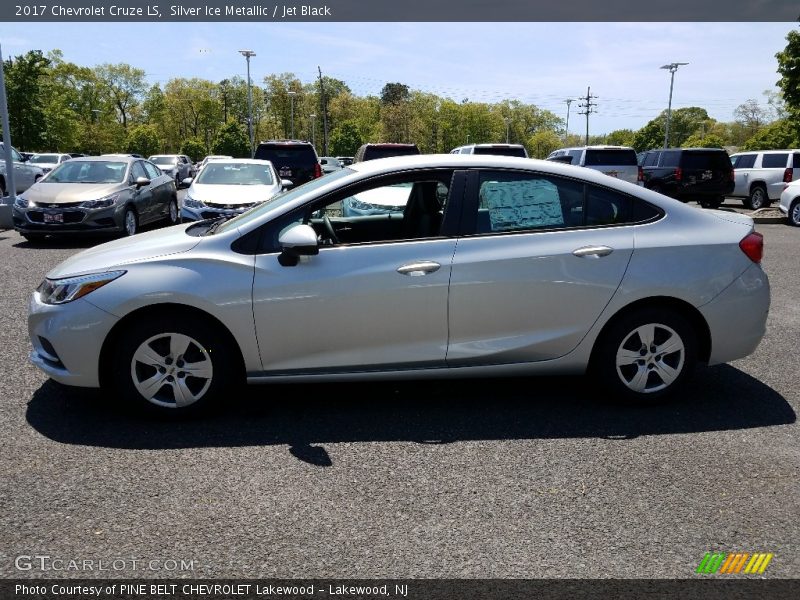 Silver Ice Metallic / Jet Black 2017 Chevrolet Cruze LS