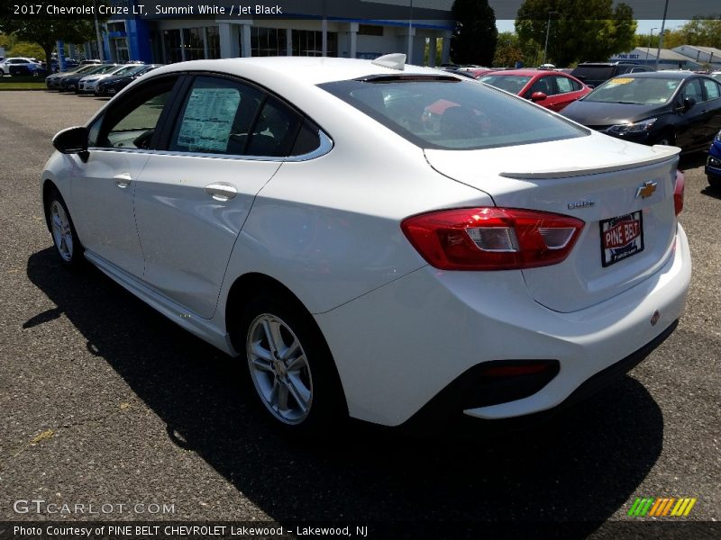 Summit White / Jet Black 2017 Chevrolet Cruze LT