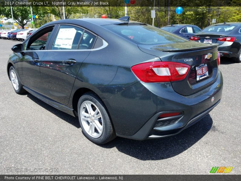 Nightfall Gray Metallic / Jet Black 2017 Chevrolet Cruze LT