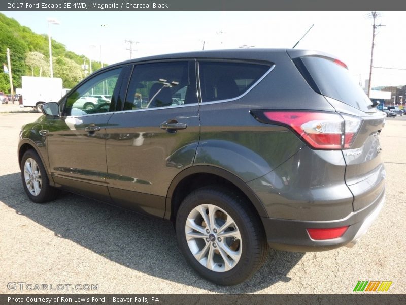 Magnetic / Charcoal Black 2017 Ford Escape SE 4WD