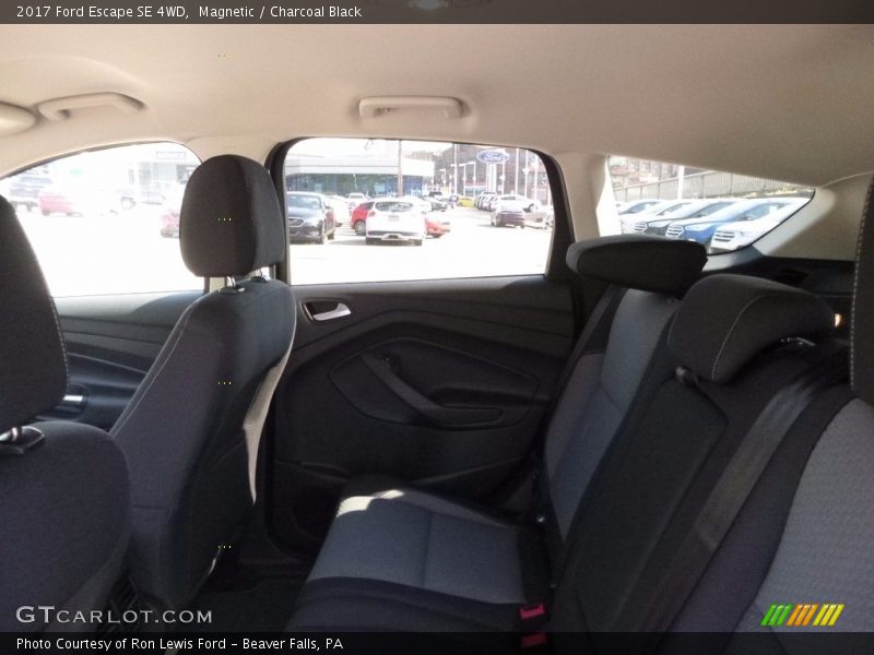 Magnetic / Charcoal Black 2017 Ford Escape SE 4WD